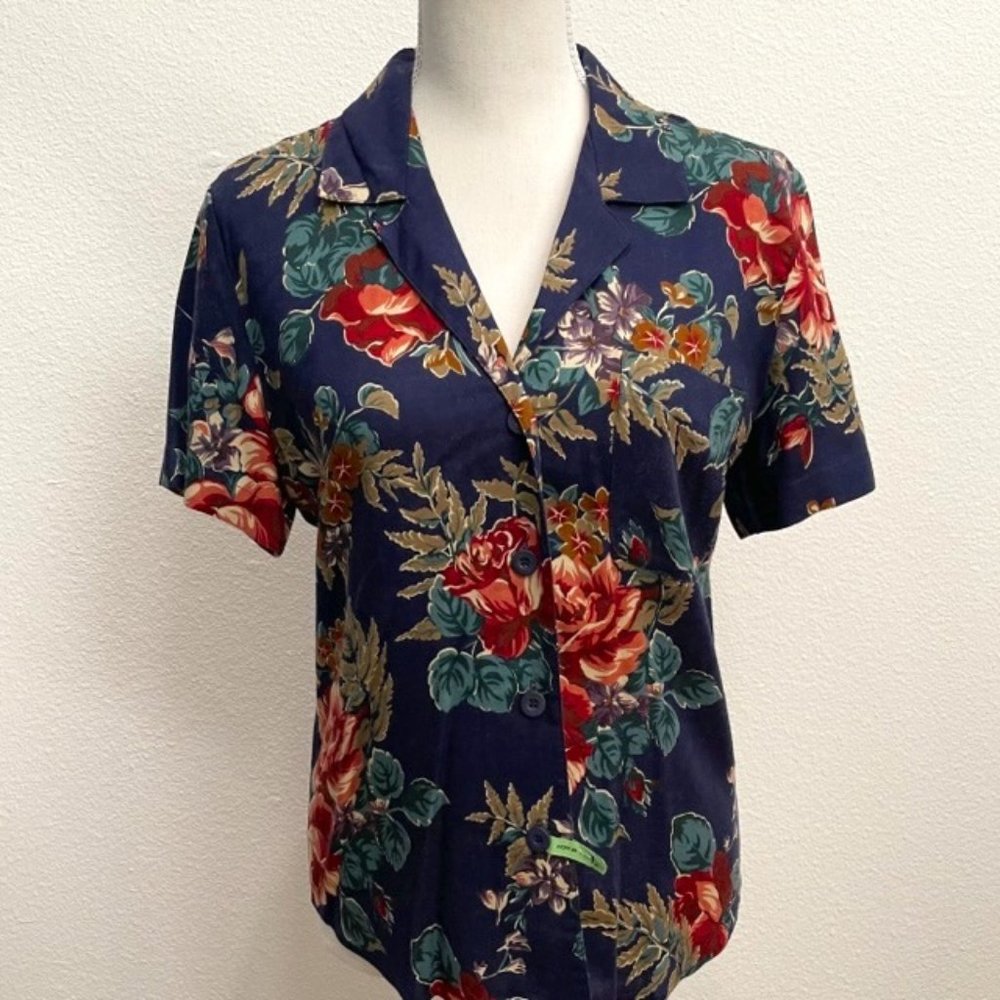 Vintage JH Collectibles Lovely Floral Button Down Blouse